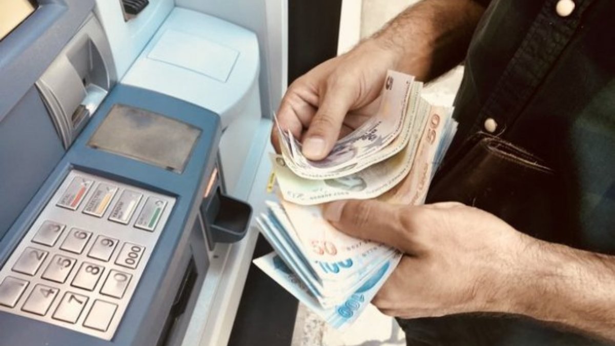 2021 Asgari Ücret Net 2 Bin 825 Lira Oldu! İşsizlik Maaşı ise 1.168 TL