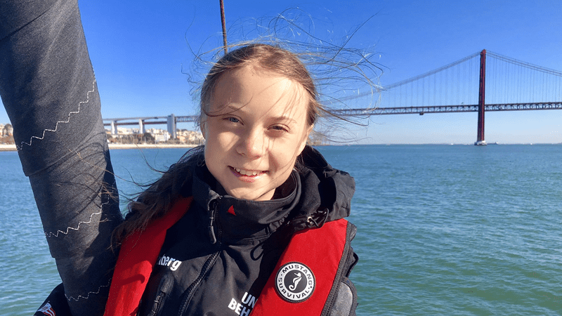 Trump’a İsyan Eden Aktivist Greta Thunberg’den 18 Dilde Noel Kutlaması