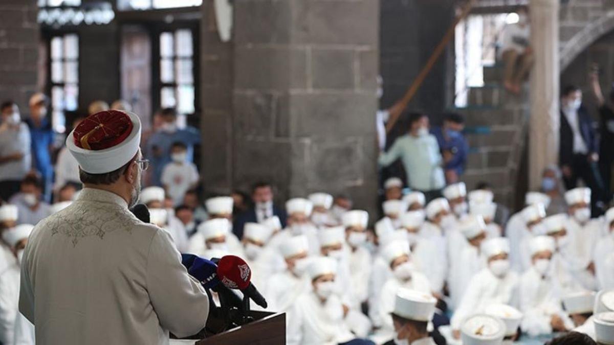Diyanet’ten ‘Vadesiz Hesap Dinen Uygun Değildir’ Fetvası
