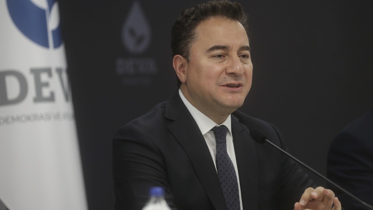 Babacan: Olur olmaz maceralarla oyalanmayacağız