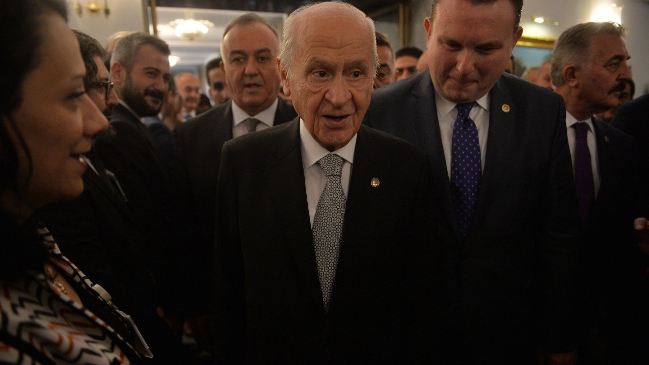 Bahçeli: Başörtüsünü istismar etmenin bir anlamı yok
