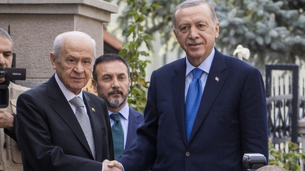 Erdoğan, Bahçeli ile bir araya geldi