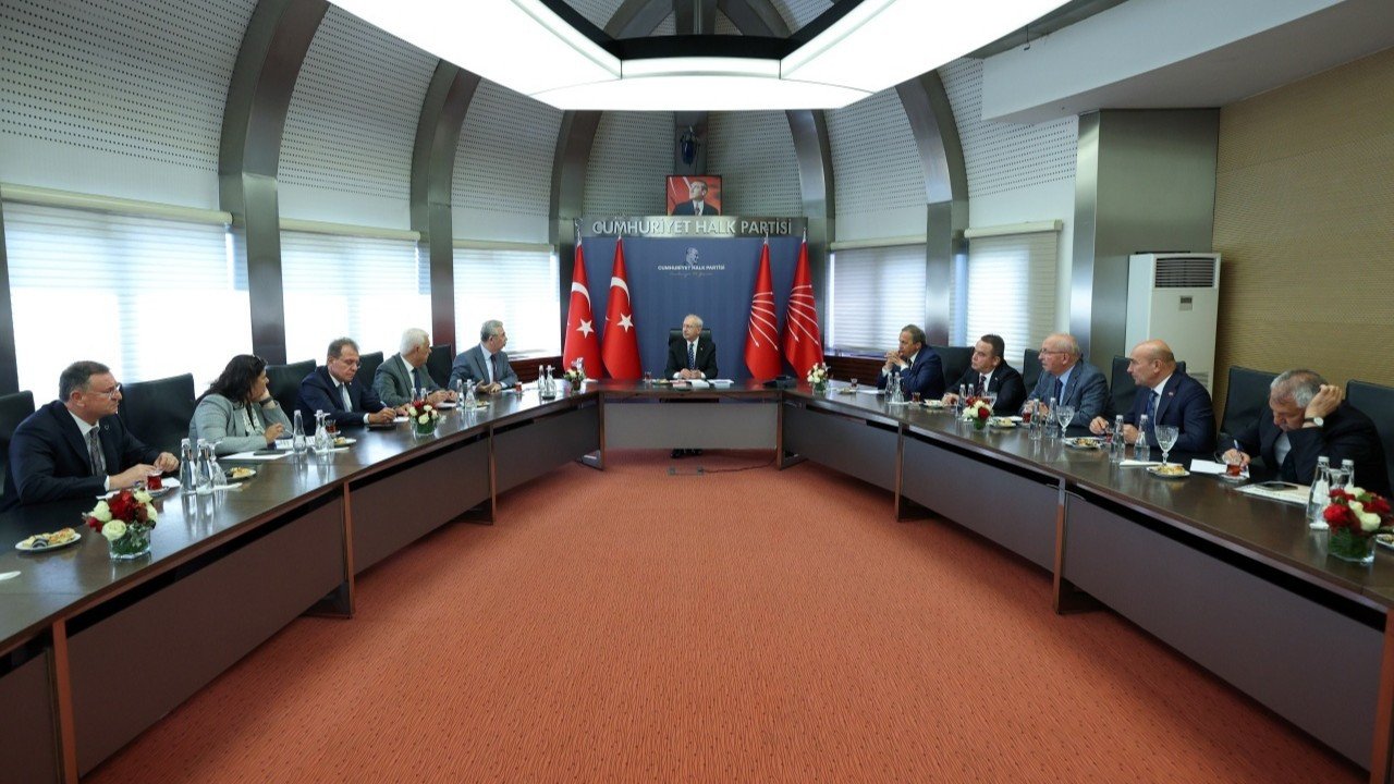 Kılıçdaroğlu, CHP’li büyükşehir belediye başkanlarıyla görüştü