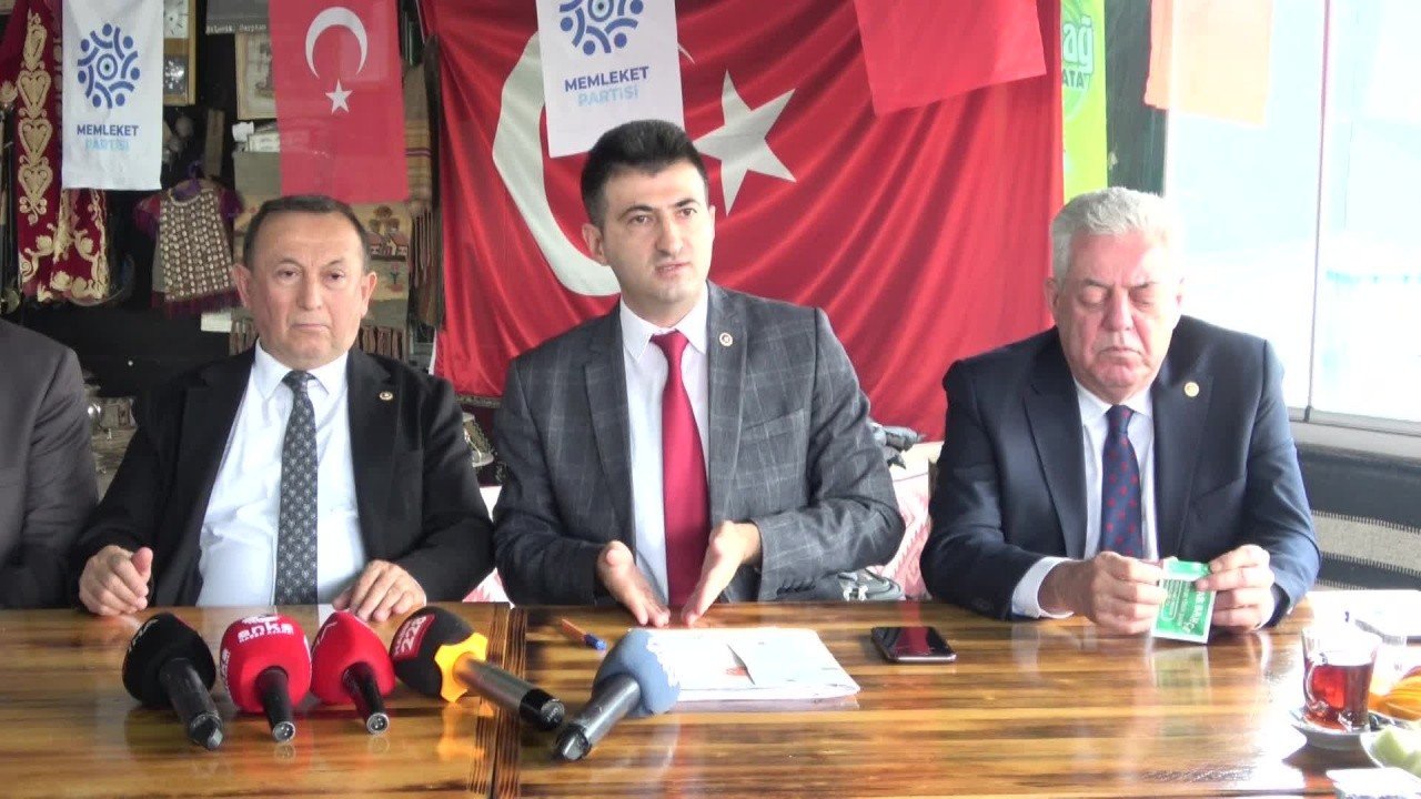 Mehmet Ali Çelebi AK Parti’ye katıldı