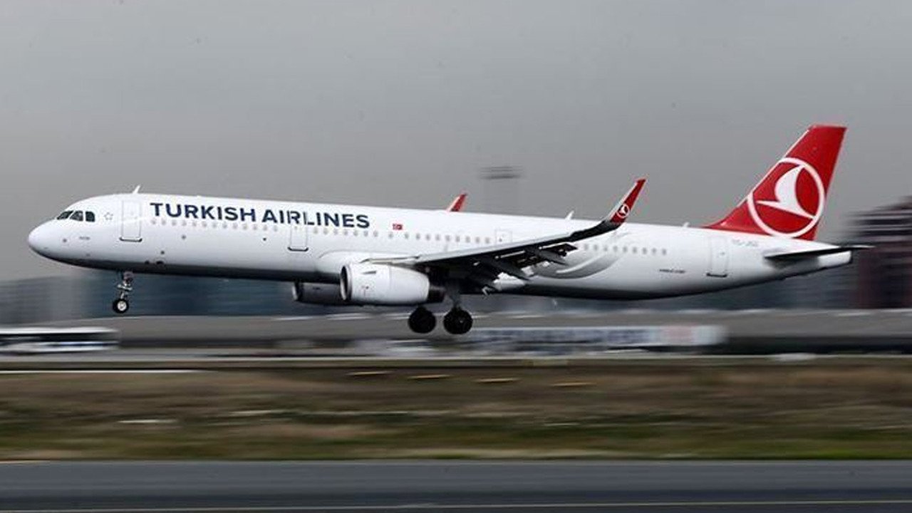 Uçakta rahatsızlanan yolcu hayatını kaybetti