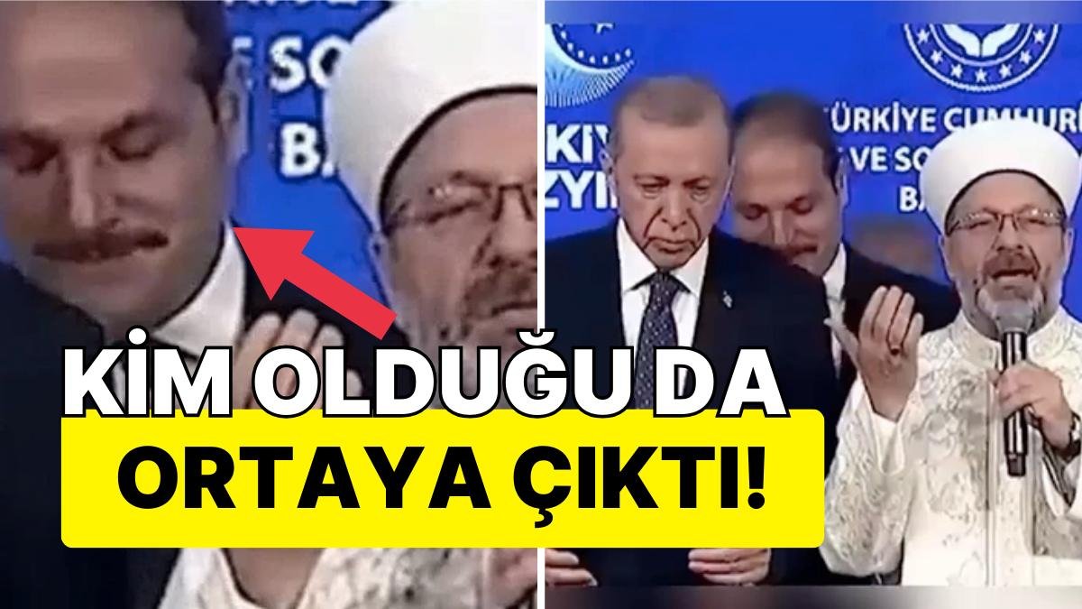 Diyanet İşleri Başkanı Dua Ederken Cumhurbaşkanı Erdoğan’ın Arkasındaki Kişi Gülme Krizine Girdi