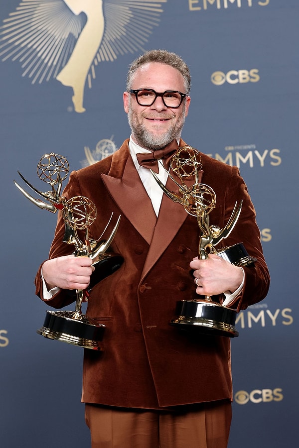 77. Emmy Ödülleri Sahipleriyle Buluştu: Geceye Damga Vuran İsimler - Web İçeriği İçin Özgün Başlık