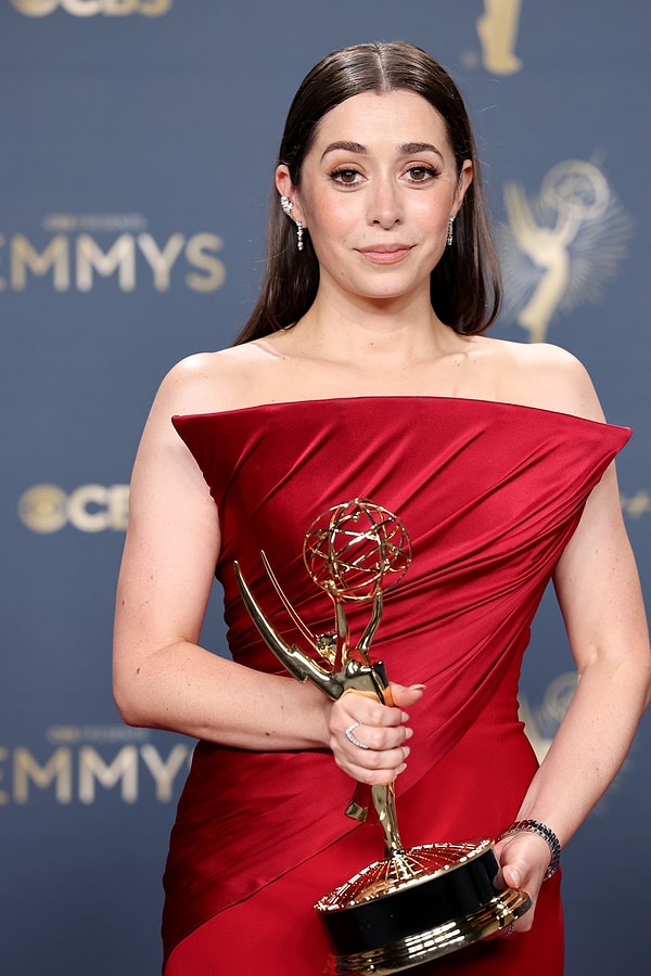 77. Emmy Ödülleri Sahipleriyle Buluştu: Geceye Damga Vuran İsimler - Web İçeriği İçin Özgün Başlık