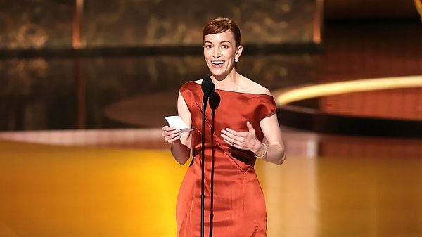 77. Emmy Ödülleri Sahipleriyle Buluştu: Geceye Damga Vuran İsimler - Web İçeriği İçin Özgün Başlık