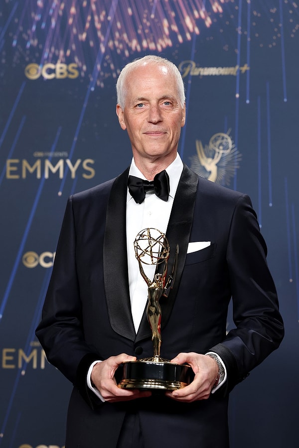 77. Emmy Ödülleri Sahipleriyle Buluştu: Geceye Damga Vuran İsimler - Web İçeriği İçin Özgün Başlık