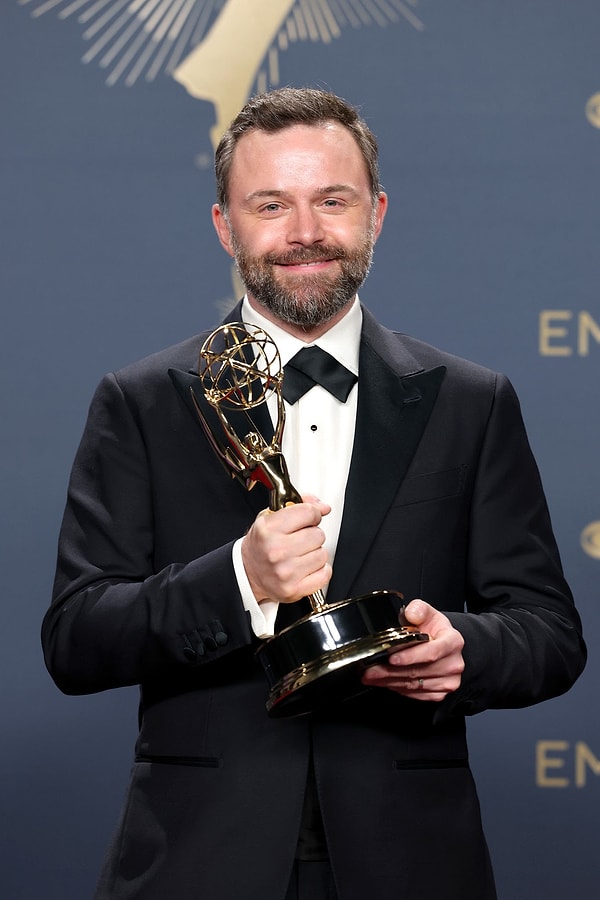 77. Emmy Ödülleri Sahipleriyle Buluştu: Geceye Damga Vuran İsimler - Web İçeriği İçin Özgün Başlık