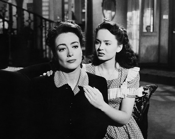 Anne ve Kız İlişkilerini Konu Alan 15 Enfes Film Önerisi: Sıcacık Bağlar ve Duygusal Yolculuklar