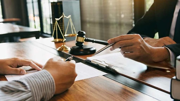 Bir Devrin Çöküşü: Türkiye’nin 49 Yıllık Holdingi Borçlar Yüzünden İflası