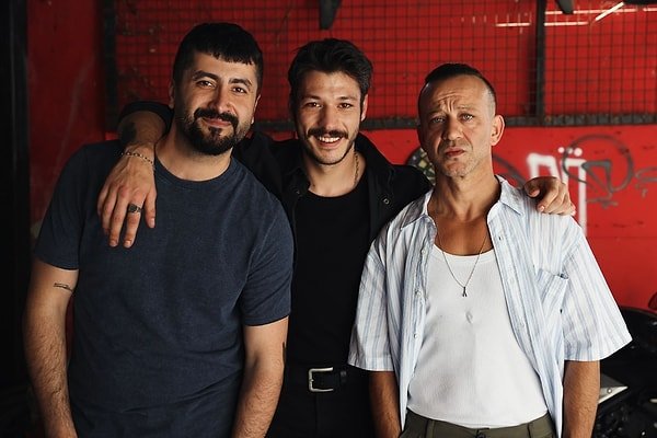 İnci Tanelerindeki Rol Arkadaşı: Organize İşlerde Yılmaz Erdoğan’ın Gençliğini Canlandıracak