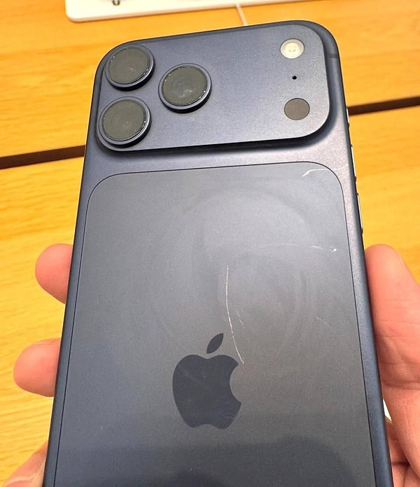 iPhone 17’de Ortaya Çıkan Çizikler ve Aşınmalar: Sosyal Medyanın Gündeminde Yeni Tartışmalar