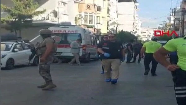 İzmir Polis Karakoluna Silahlı Saldırı: 2 Polis Şehit, 1 Polis Ağır Yaralı
