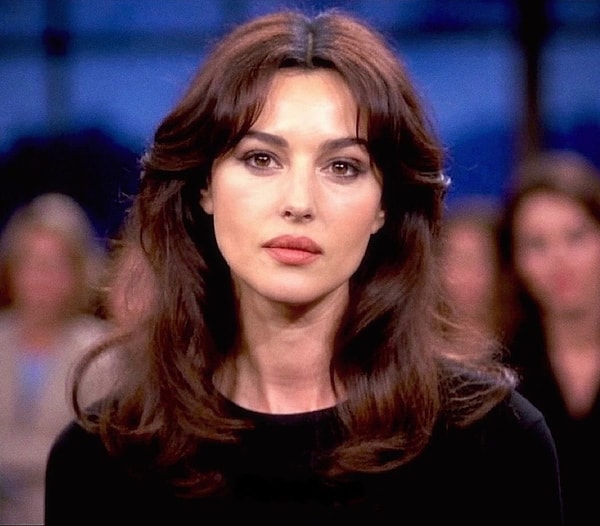 Monica Belluci’nin Güzelliğini Kendi Tarzıyla Anlatan X Kullanıcılarıyla Renkli Bir Yolculuk