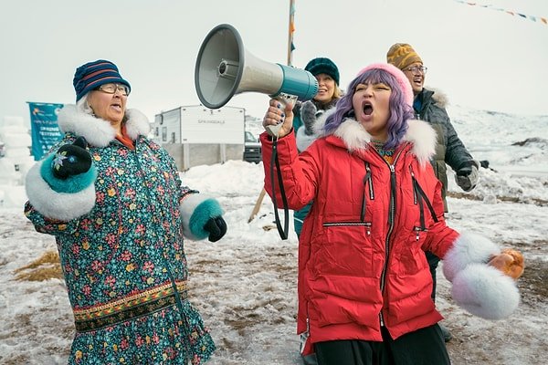 Netflix'te İzlerken Kahkahaya Boğacak 15 Dizi ve Film | Biraz Keyfin Yerine Gelsin Diyenler İçin