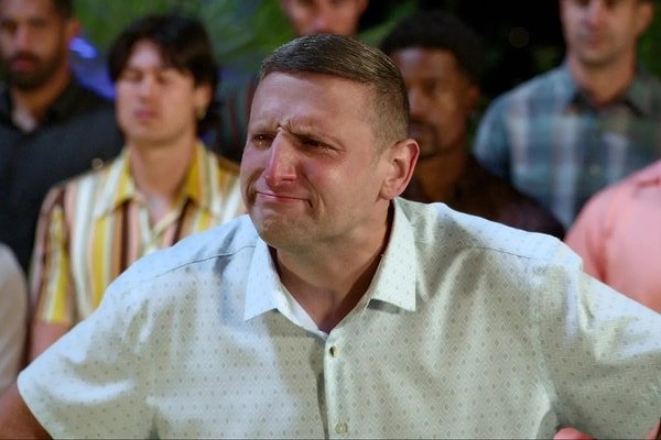 Netflix'te İzlerken Kahkahaya Boğacak 15 Dizi ve Film | Biraz Keyfin Yerine Gelsin Diyenler İçin
