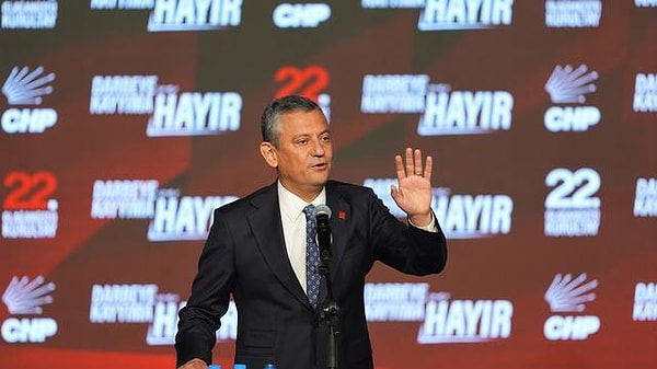 Özgür Özel CHP Genel Başkanı Seçildi: Tüm Oyları Almasıyla