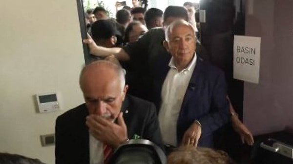 Özgür Özel İstanbul’a Geliyor: Gürsel Tekin’in İli İçin İlk Açıklaması