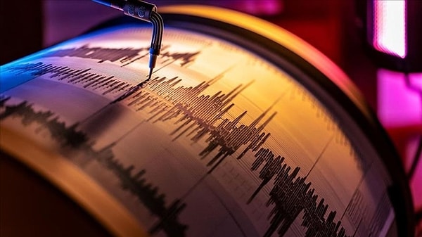 Simav’daki 5.4 Büyüklüğündeki Deprem İstanbul'da da Hissedildi