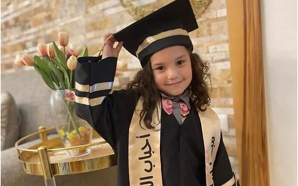 Venedik Film Festivali'nde Tanıtılan Beş Yaşında İsrail Tarafından Öldürülen Hind Recebinin Hikayesi