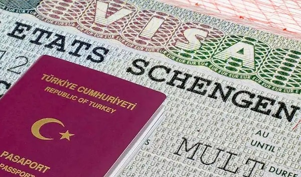 Vize Başvurusu Şebekesi Dolandırıcılık: Türk Müziği Sanatçısı İnternet Sitesi