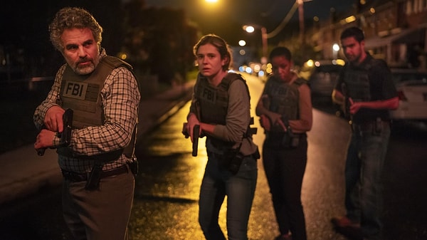 Web İçin Benzersiz Başlık: Orijinal ve Sürükleyici Konusuyla Yerinden Kalkmadan İzleyeceğin 15 HBO İmzalı Mini Dizi!