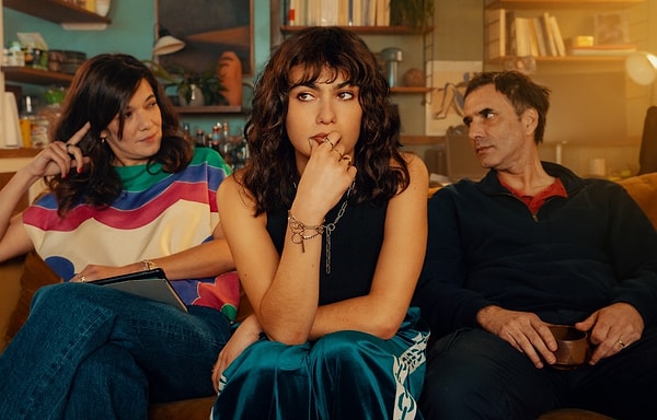 Web Sayfası İçin Özgün Başlık: Netflix’te İzleyebileceğin ve Dilini Geliştirebileceğin En İyi 15 Fransız Dizisi