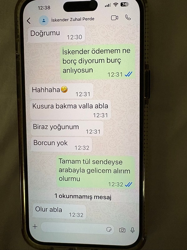 Annene Küçük Dalgalar: Perdeciyle Absürt Diyaloğu Büyüleyen Evlat Viral Oldu!
