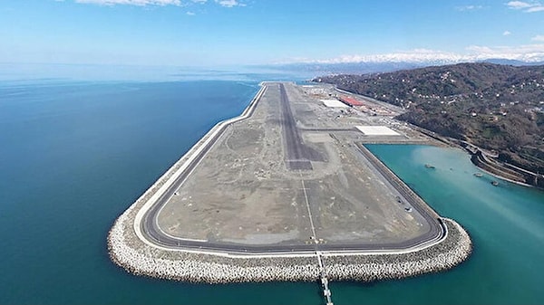 Bakan Uraloğlu: Üçüncü Havalimanı Trabzon'da