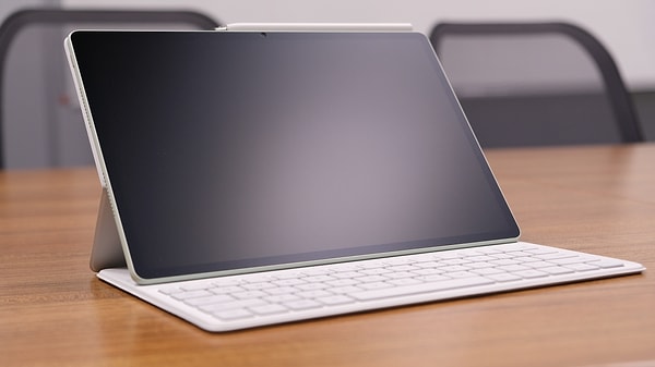 “Bilgisayar Gibi Tablet Arıyorum!” Diyenlere Özel: Web İçin 5 En İyi Tablet Tavsiyesi