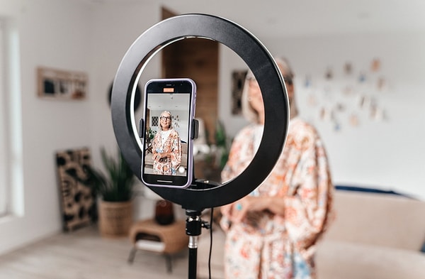 Çin: Uzmanlık Zorunlu Haline Gelen İnfluencer ve Platform Düzenlemesi