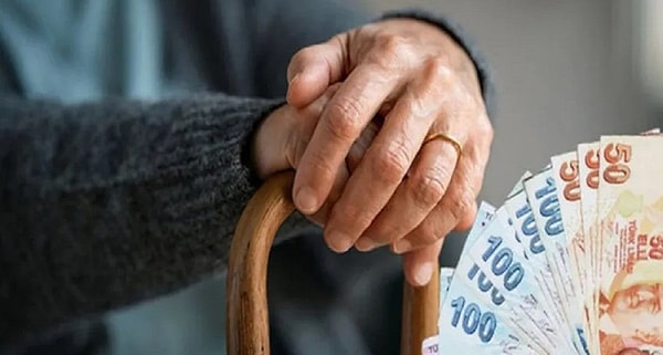 Emekli Promosyonu Tehlikesi: Maaş Promosyonunda Borçlu Olmayın