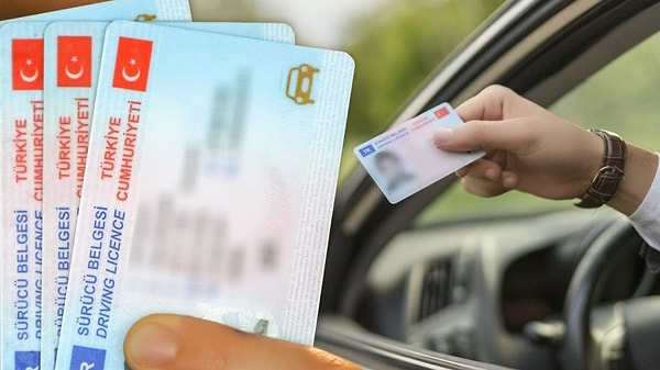 Eski Tip Ehliyetler İçin Yarın Son Gün: Yenileme Ücreti 7.438 TL