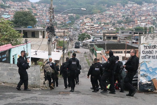 Favela Baskını: Brezilya’da Polis-Uyuşturucu Çetesi Çatışmasında 132 Ölü