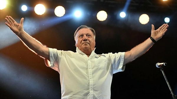 Halid Bešlić Kimdir? Balkan Şarkıcısı Halid Bešlić'in Yaşam Öyküsü ve Mirası