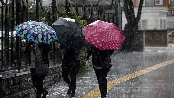 İstanbul İçin Yağmur Uyarısı: Beklenen Yağmur İçin Evinize Dönün