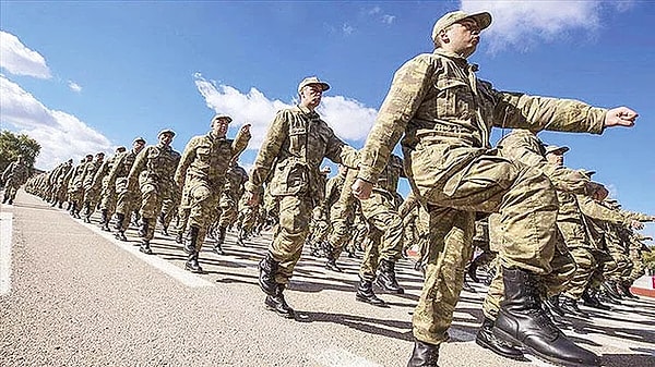 Kadınlar İçin Zorunlu Askerlik Tartışması: Meclise Gönderildi