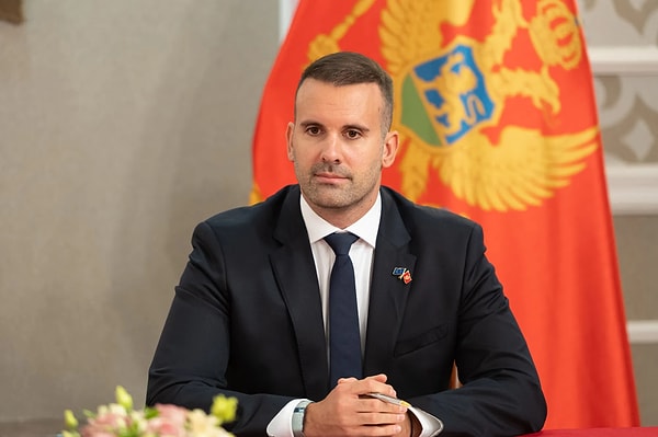 Karadağ, Türklere Vize Serbestliğini Askıya Alacak: 45 Vatandaş Gözaltında