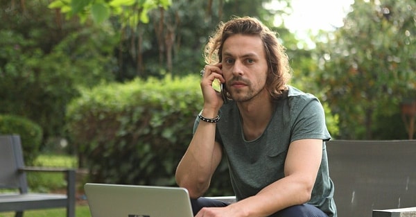 Metin Akdülger Kimdir, Kaç Yaşında ve Gözaltına Alınma Nedeni: Güncel Bilgi Analizi