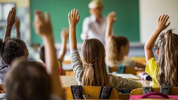 Milli Eğitim Bakanlığı Eğitim Sistemini Değiştirecek mi? Toplantı Ertelendi
