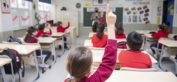 Milli Eğitim, Öğretmenler İçin Kıyafet Düzenlemesi
