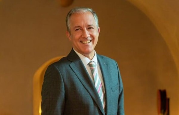 Murat Tomruk Kimdir? Yaşı ve Divan Otelleri Genel Müdürü Olarak Kariyeri