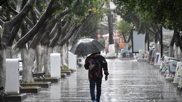 Pazartesi Hava Durumu: Sabah Güneş, Akşam Yağmur