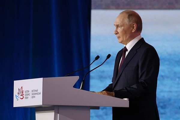 Putin: Klozet Satışı Rusya’da Paha Mal Olur