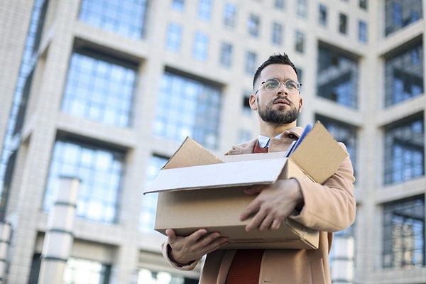 Şirketler Kemerleri Sıkıyor: ABD’de Personel İndirimi