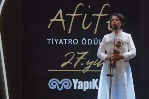 Sükun Işıtan Kimdir, Kaç Yaşında? Afife Tiyatro Ödülleri’nde Ödül Alan Sükun Işıtan'ın Oyunculuk Kariyeri