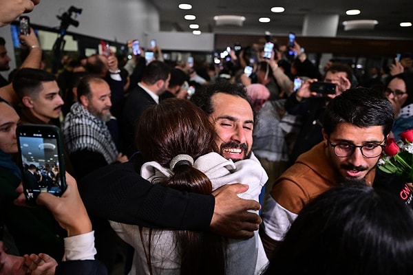 Sumud Aktivistleri 15 Türk Vatandaşı Türkiye’ye Döndü: Gövde Şekline Gerildi